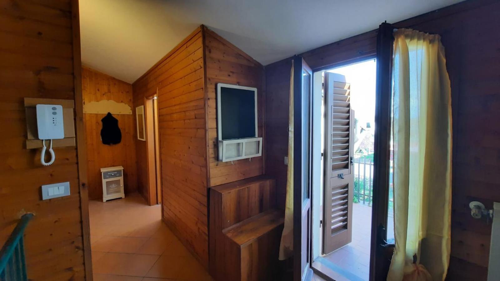 La Mansarda Apartment ฟิลยีเน วัลดาร์โน ภายนอก รูปภาพ
